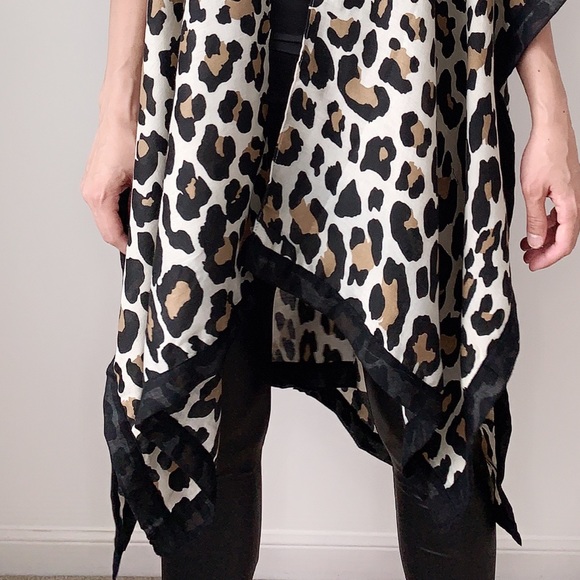 FALL Leopard print Kimono - Picture 4 of 5